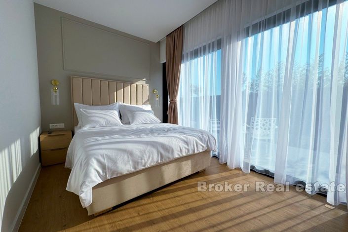 Image No.7-6 Bed Villa for sale