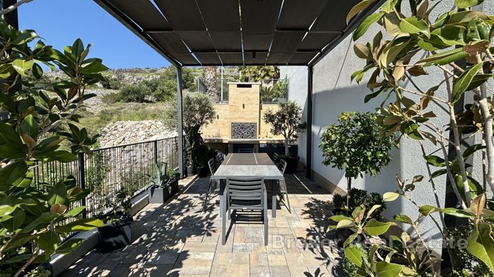 Image No.18-4 Bed Villa for sale