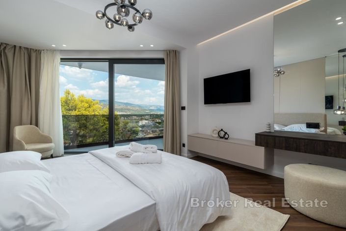 Image No.11-3 Bed Villa for sale