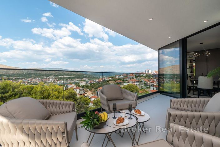 Image No.19-3 Bed Villa for sale