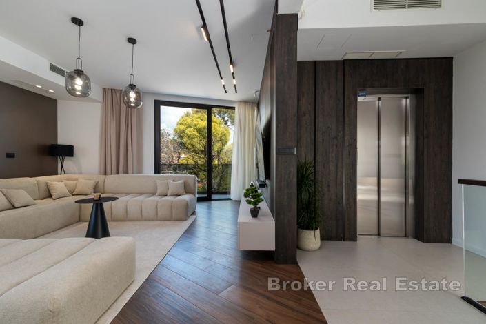 Image No.7-3 Bed Villa for sale