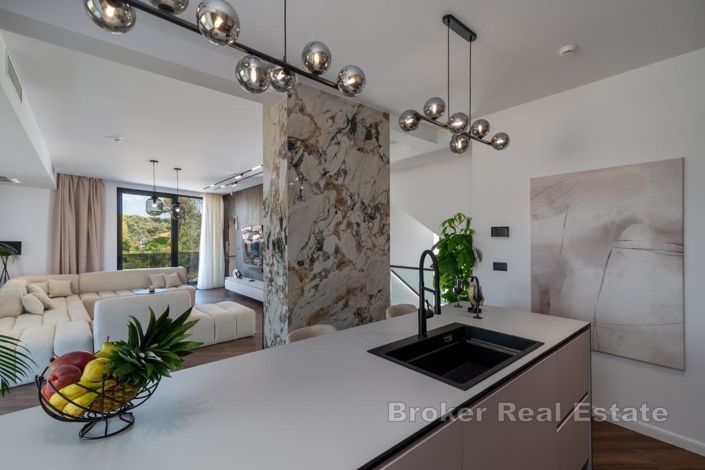 Image No.9-3 Bed Villa for sale