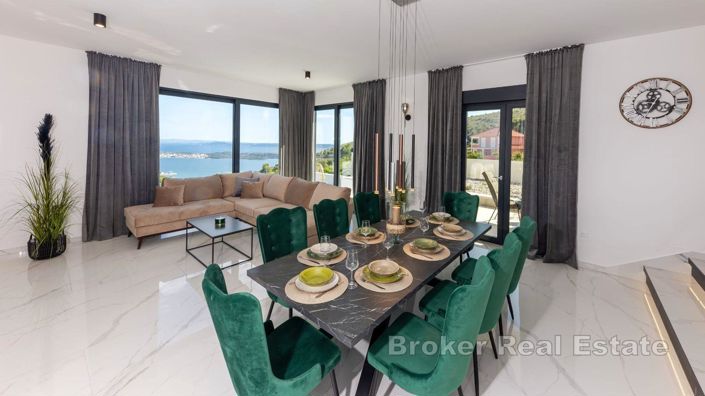 Image No.10-4 Bed Villa for sale