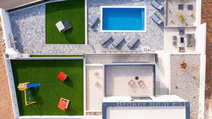 Image No.15-4 Bed Villa for sale