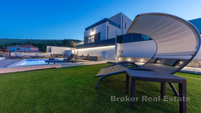 Image No.17-4 Bed Villa for sale