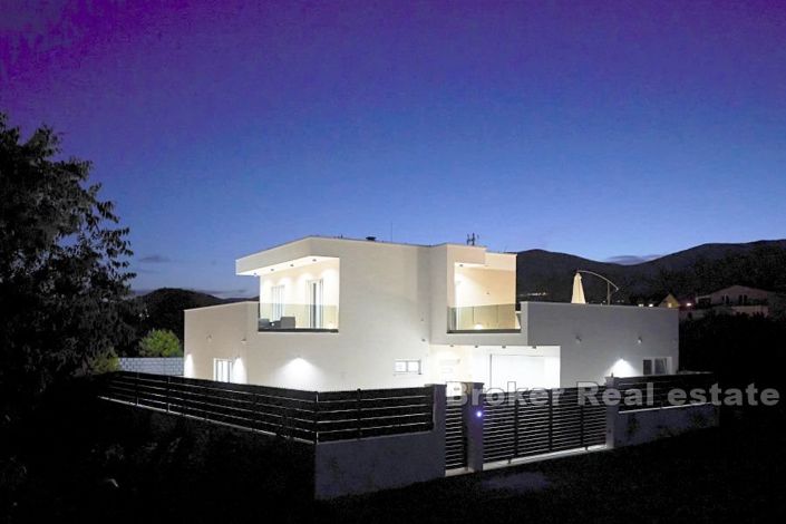 Image No.12-Villa de 4 chambres à vendre à Kaštel Novi