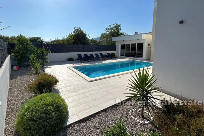 Image No.2-Villa de 4 chambres à vendre à Kaštel Novi