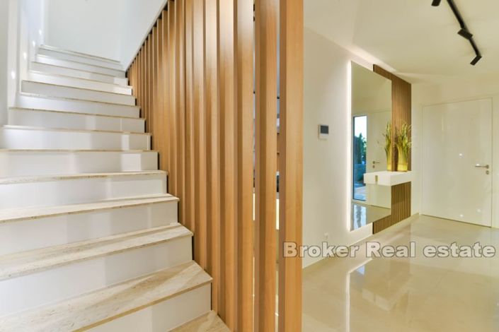 Image No.5-Villa de 4 chambres à vendre à Vir