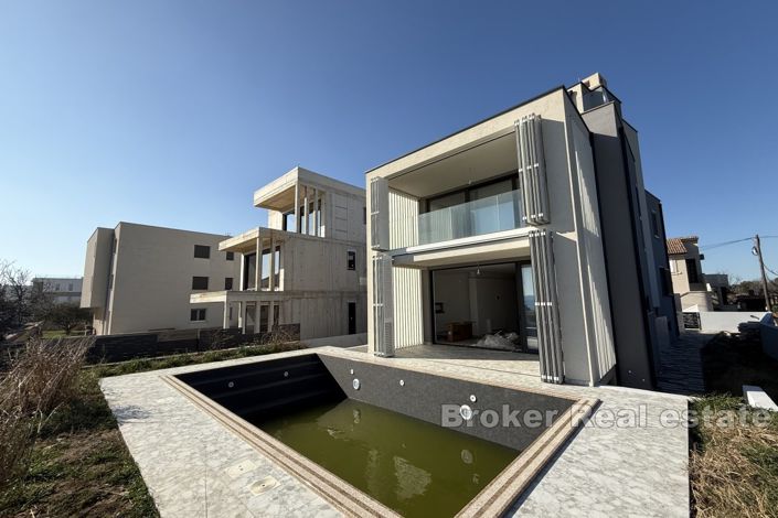 Image No.2-4 Bed Villa for sale