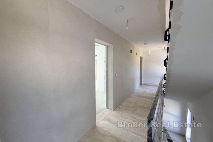 Image No.17-3 Bed Apartment for sale