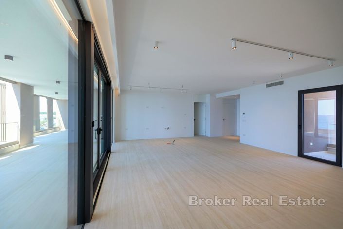 Image No.9-3 Bed Apartment for sale