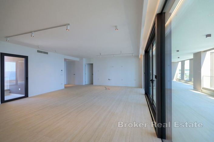 Image No.11-3 Bed Apartment for sale