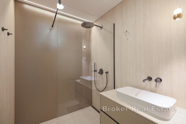 Image No.16-3 Bed Apartment for sale