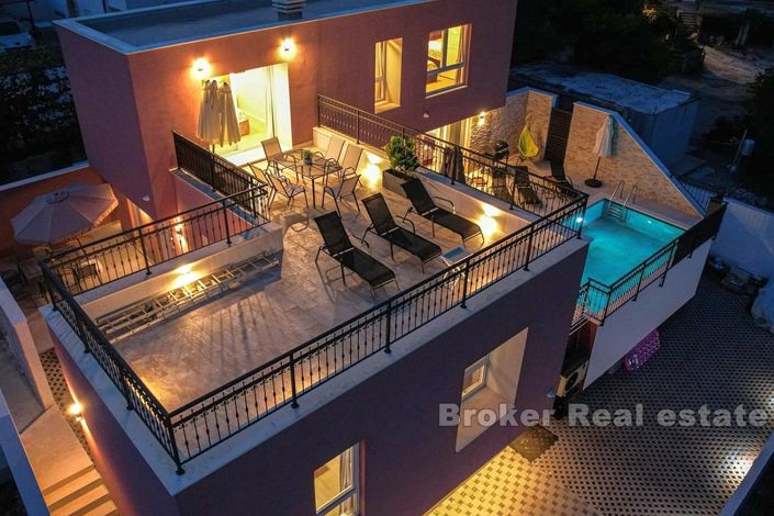 Image No.2-Villa de 4 chambres à vendre à Marina