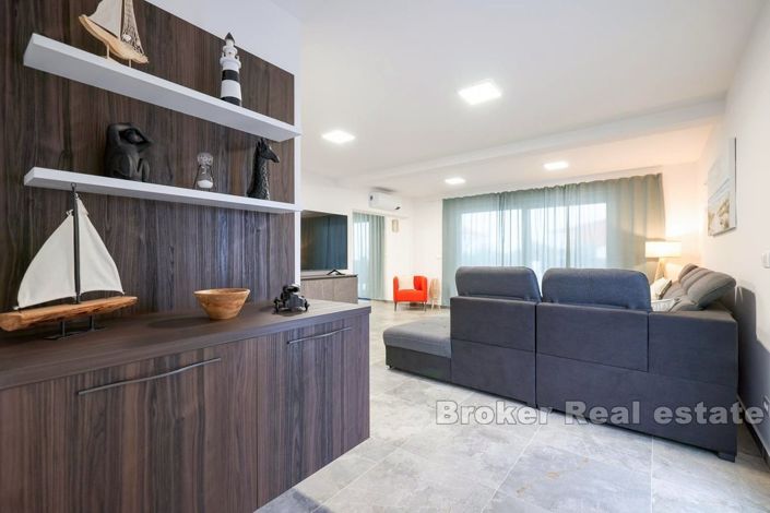 Image No.5-5 Bed Villa for sale