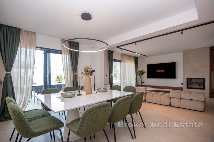 Image No.4-5 Bed Villa for sale