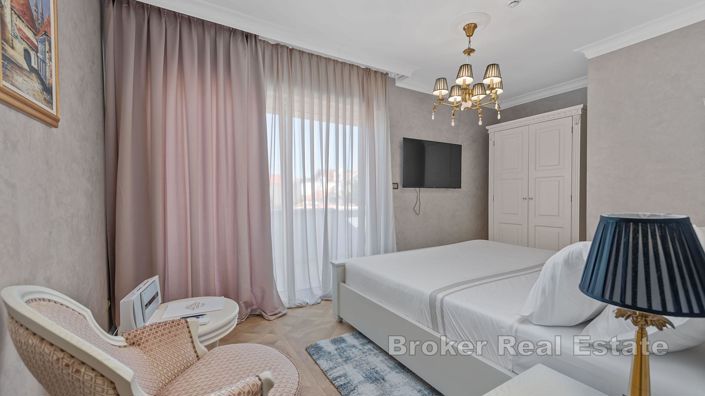 Image No.19-5 Bed Villa for sale