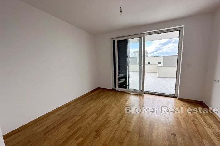 Image No.3-3 Bed Apartment for sale