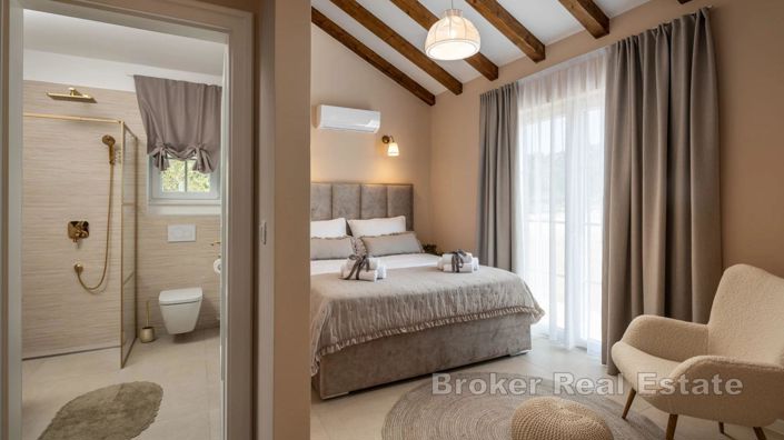 Image No.10-Villa de 4 chambres à vendre à Rogoznica