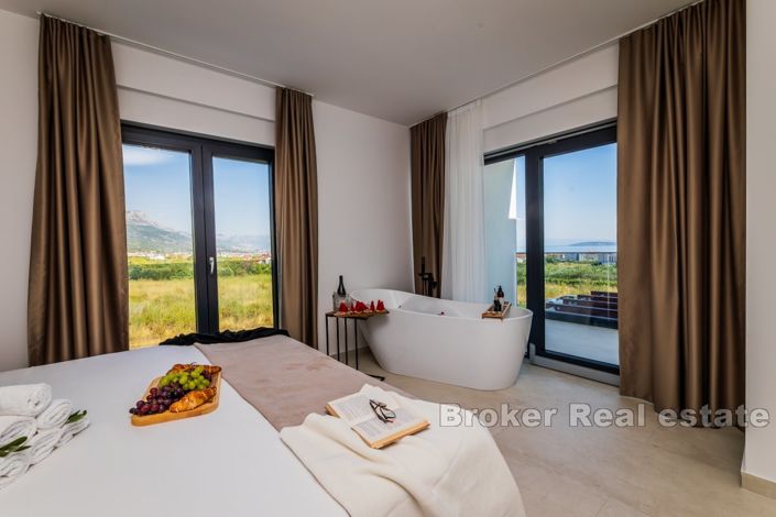 Image No.11-4 Bed Villa for sale