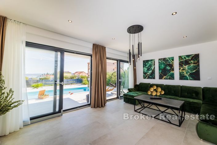 Image No.6-4 Bed Villa for sale