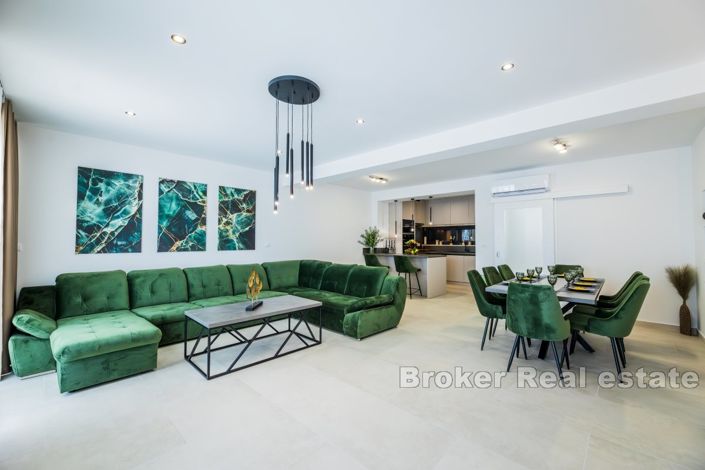 Image No.7-4 Bed Villa for sale