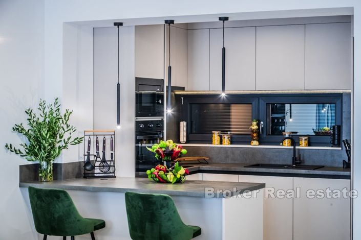 Image No.8-4 Bed Villa for sale