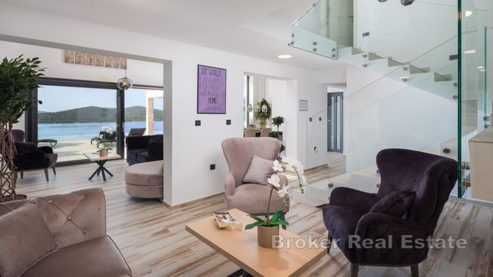 Image No.10-Villa de 5 chambres à vendre à Sibenik