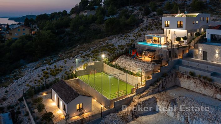 Image No.20-Villa de 5 chambres à vendre à Sibenik