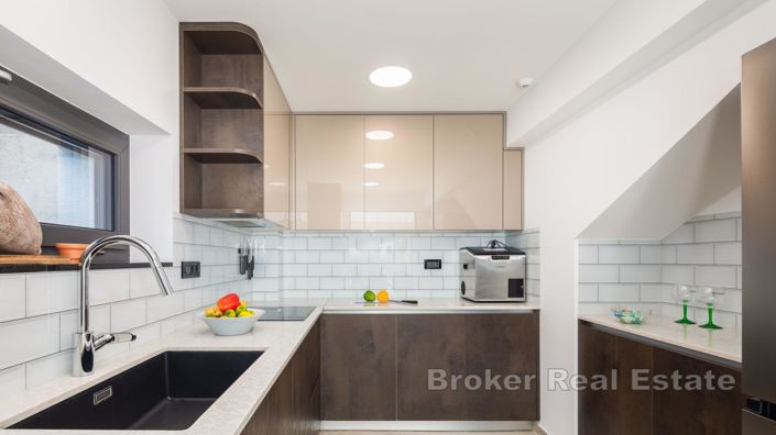 Image No.8-Villa de 5 chambres à vendre à Sibenik