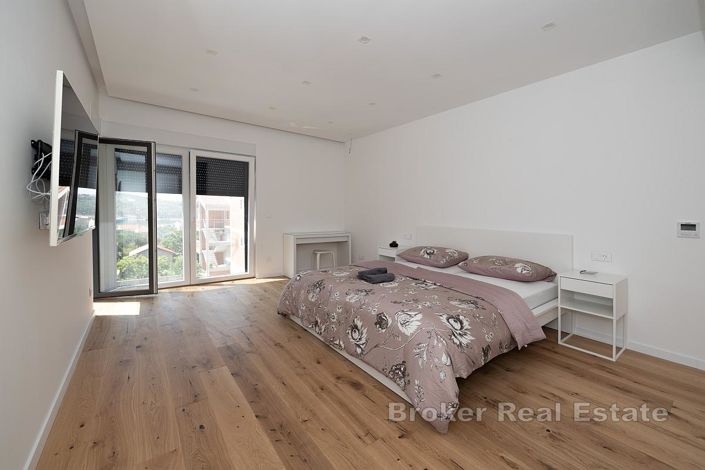 Image No.7-4 Bed Villa for sale