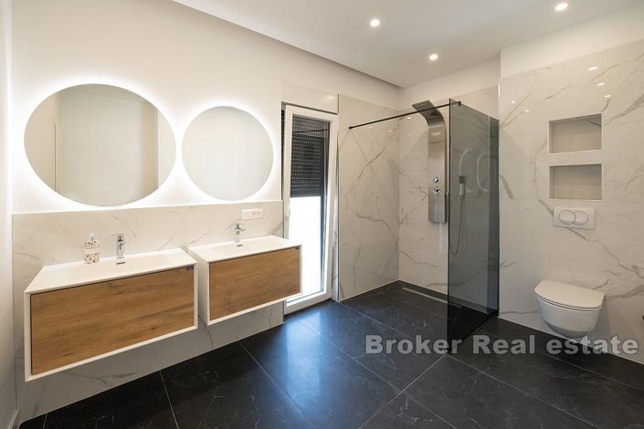 Image No.9-Villa de 4 chambres à vendre à Trogir