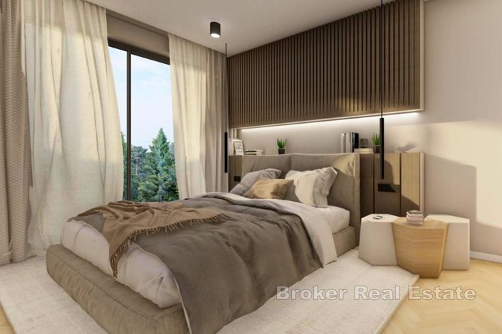 Image No.7-8 Bed Villa for sale