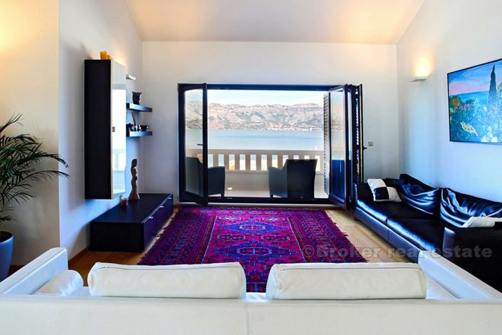 Image No.13-8 Bed Villa for sale