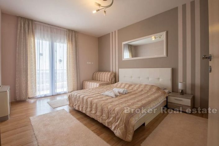 Image No.11-5 Bed Villa for sale