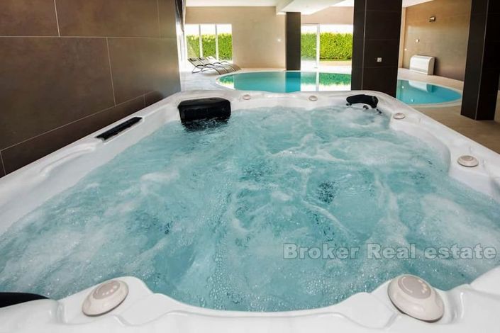 Image No.15-5 Bed Villa for sale