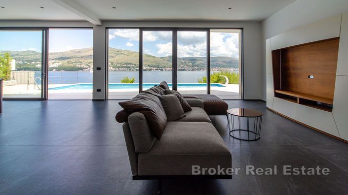 Image No.10-5 Bed Villa for sale