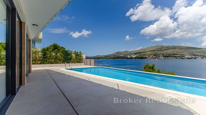 Image No.7-5 Bed Villa for sale