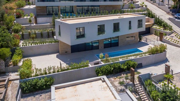 Image No.10-4 Bed Villa for sale