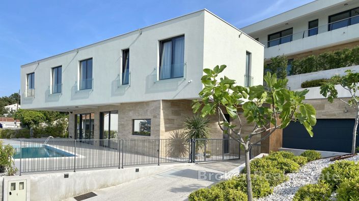 Image No.11-4 Bed Villa for sale