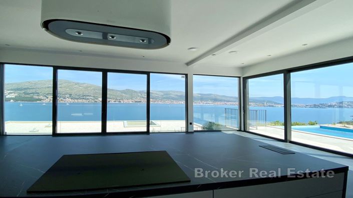 Image No.10-4 Bed Villa for sale