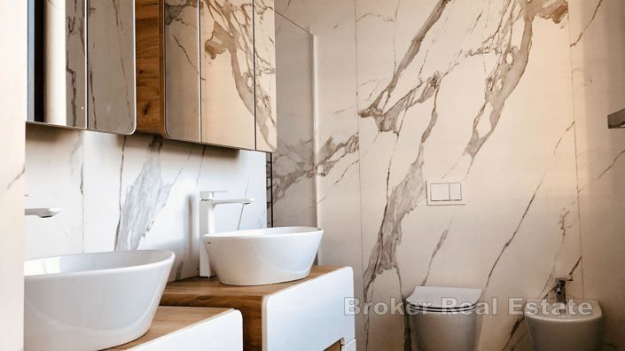 Image No.13-4 Bed Villa for sale