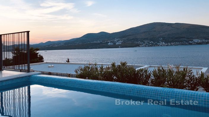 Image No.3-4 Bed Villa for sale