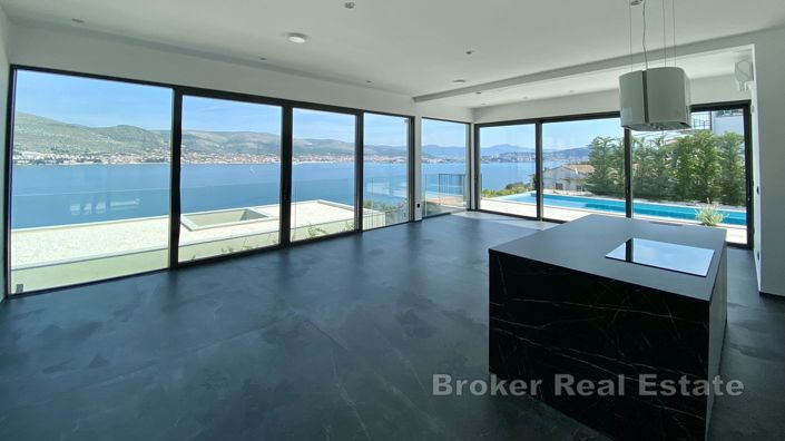 Image No.9-4 Bed Villa for sale