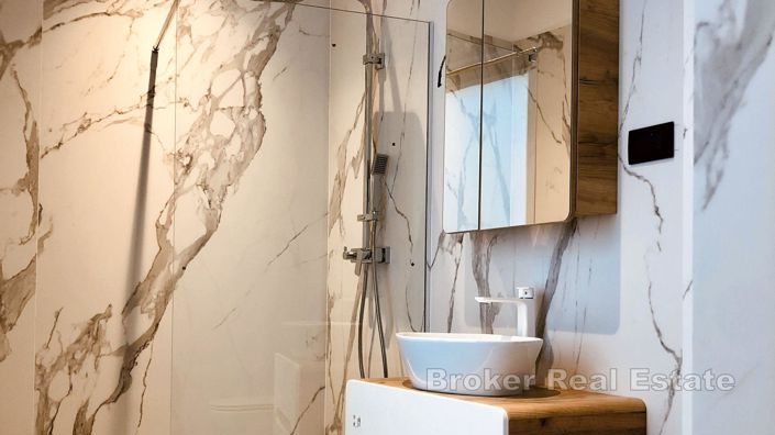 Image No.15-4 Bed Villa for sale