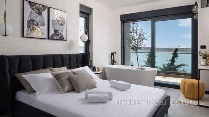 Image No.11-6 Bed Villa for sale