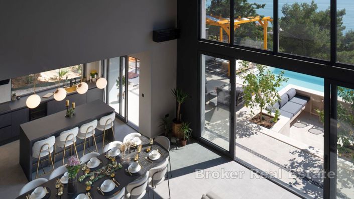 Image No.8-6 Bed Villa for sale