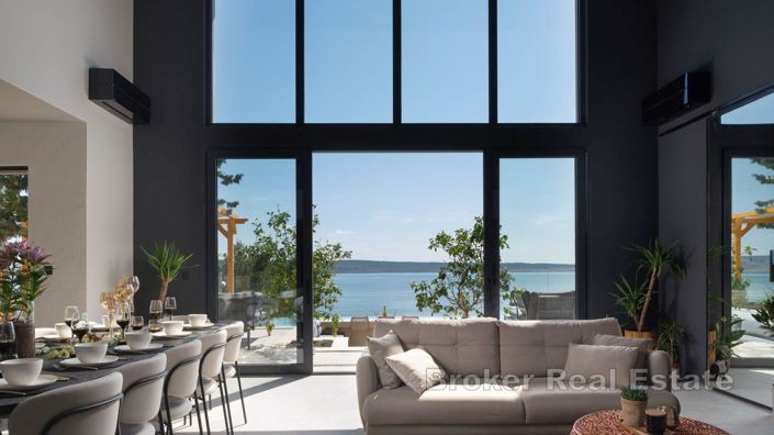 Image No.9-6 Bed Villa for sale