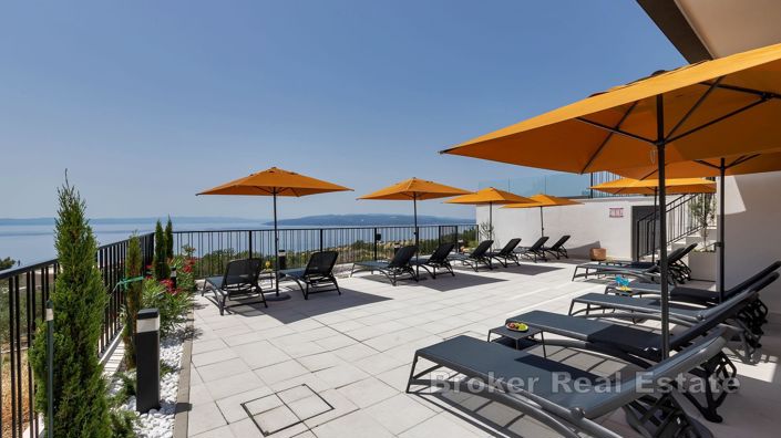 Image No.18-16 Bed Villa for sale