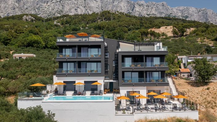 Image No.2-16 Bed Villa for sale